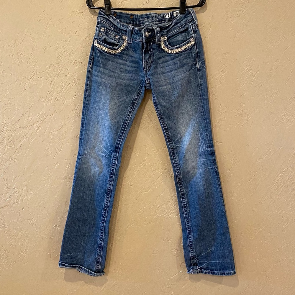 Miss Me Jeans- Slight Distressed Look